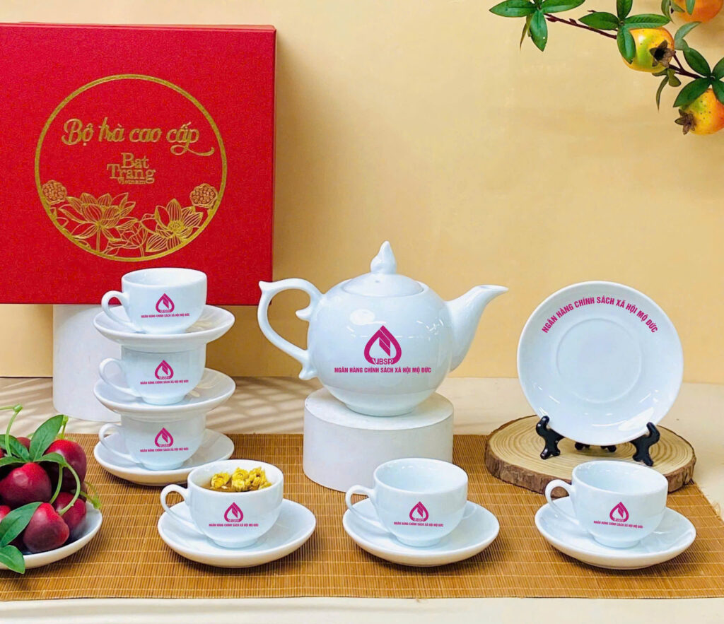 ấm chén trà in logo thương hiệu theo yêu cầu