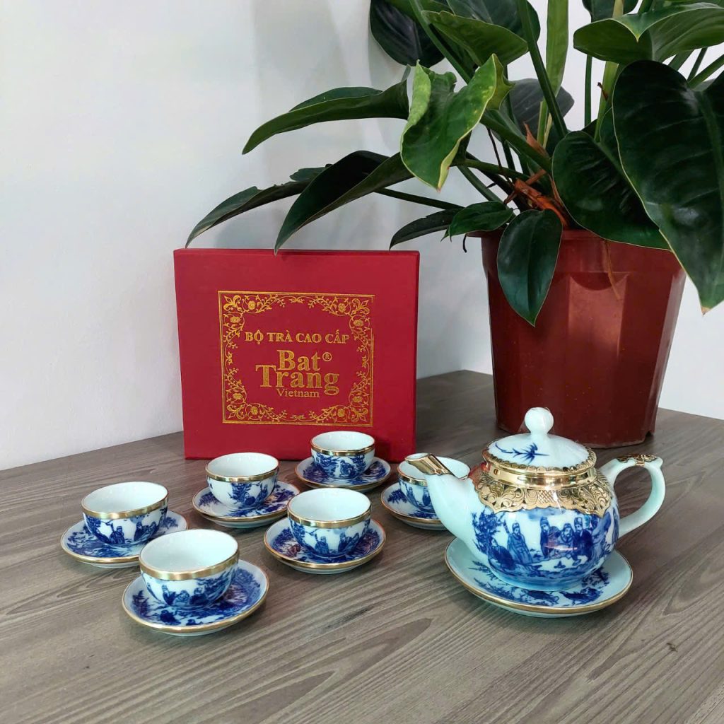 ấm chén men lam Bát Tràng bọc đồng tỉ mỉ 