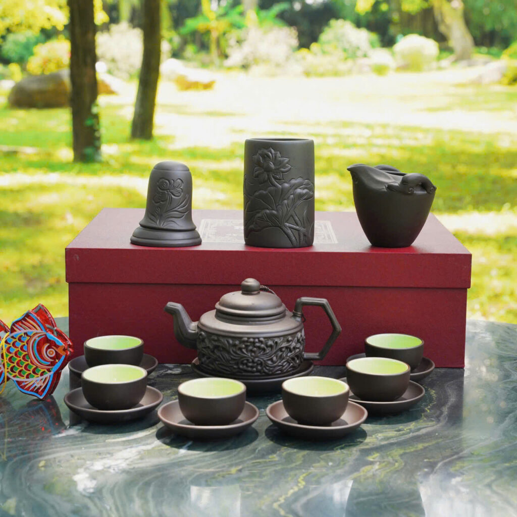 bộ ấm chén biếu tặng