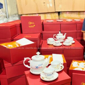 ấm chén bát tràng in logo theo yêu cầu giá rẻ