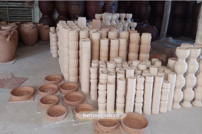 xưởng chế tác gốm bát tràng