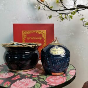 Alternative view of Điếu Bát Bọc Đồng Bát Tràng – Chế Tác Từ Vỏ Chai Men Nguyên Bản, Đồng Thau Chạm Khắc Thủ Công