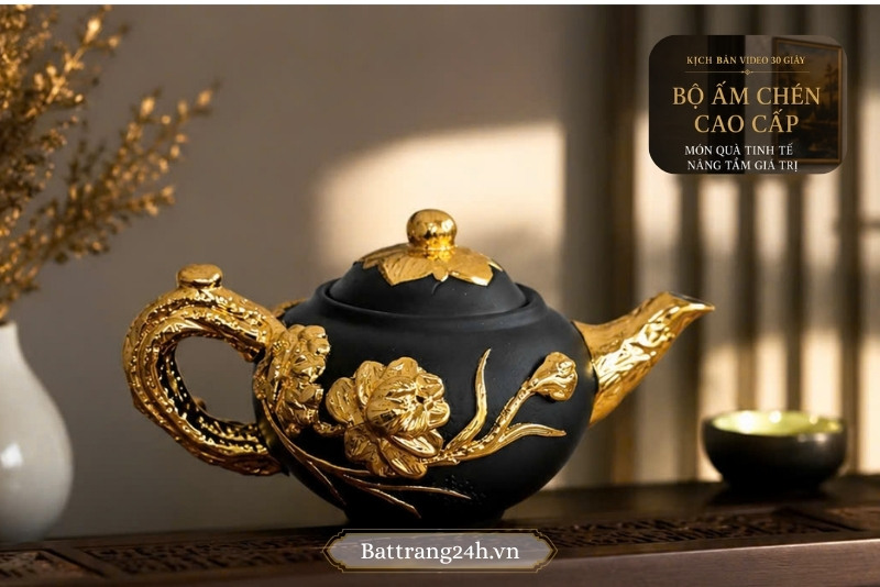 Bộ ấm chén dát vàng
